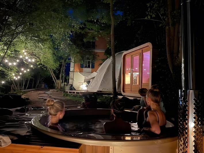 Villa voor 15 personen, met balkon en whirlpool in het Zwarte Woud