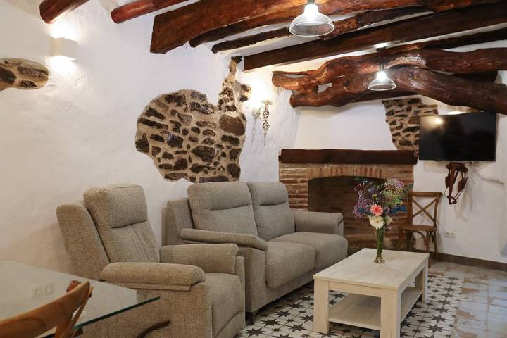 Casa rural 'Casa Cuadra' com vista para a montanha e Wi-Fi in Albondón, Costa Tropical