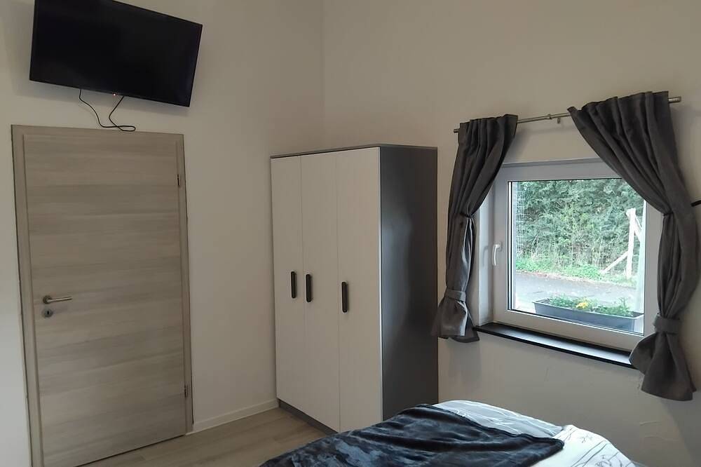 Gemütliches Bungalow mit Sauna- direkt am Wanderweg \"Traumschleife Landzeittour\" in Morbach, Bernkastel-Kues & Umgebung