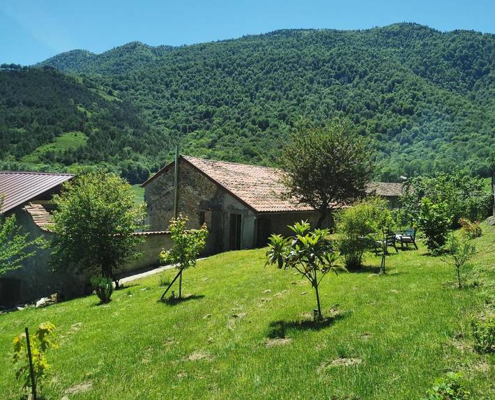 Location de vacances pour 5 personnes, avec vue et jardin à Moncaup