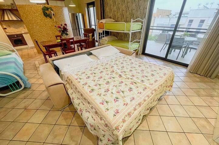 Gîte pour 5 personnes, avec balcon et jardin à Noicàttaro - 4
