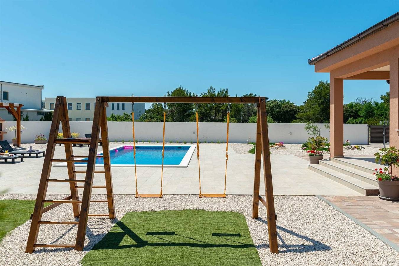 Villa First Hill with heated pool in Nin, Region de Zadar