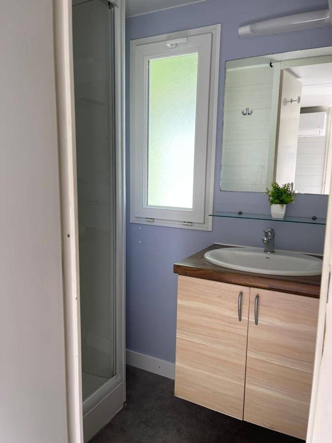 Camping pour 6 personnes, avec vue ainsi que terrasse et piscine, animaux acceptés à Castellane - 4