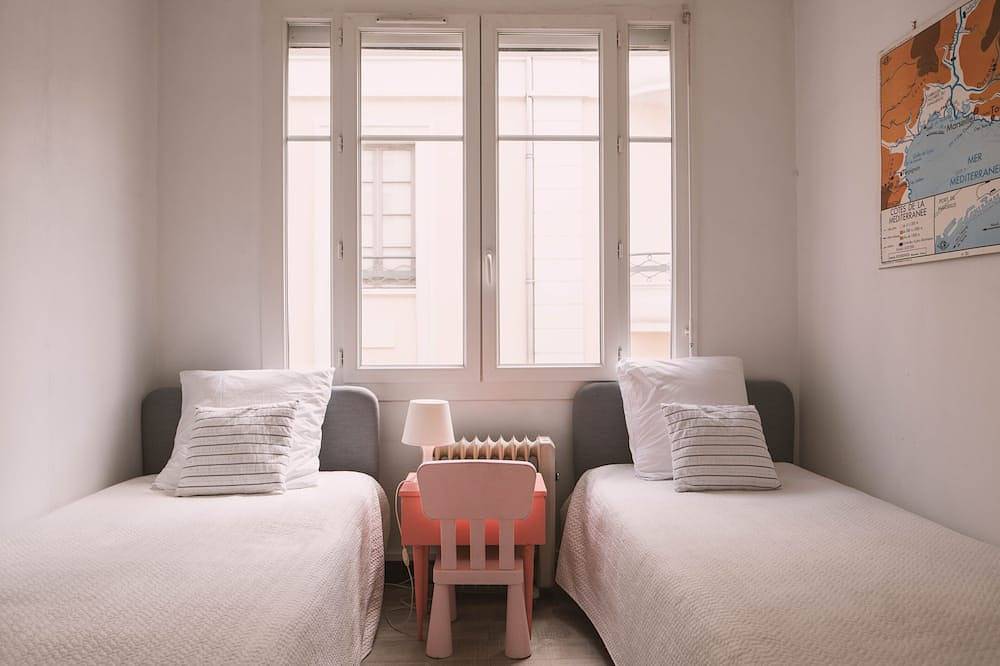 Geheel appartement, Large charming apartment in the heart of Nîmes with spectacular rooftop, garage in Nîmes, Nimes en omgeving