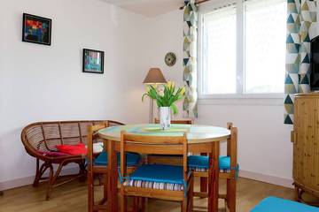 Gîte pour 4 personnes, avec jardin à Goulien