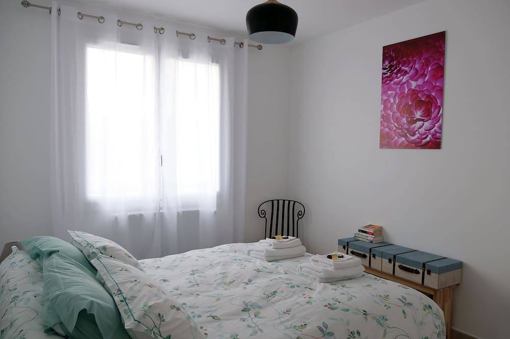 Charmante Villa Lamoureuse avec piscine privée et jolies vues in Manosque, Parc naturel régional du Luberon