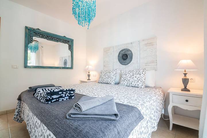 C1, in a small complex with communal pool 100m from the sea in Charco del Palo, Teguise