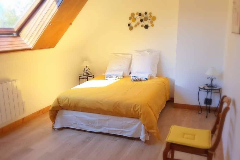 Comfortable Villa with 4 Bedrooms, Nature and Calm near Paris in Pontault-Combault, Seine-et-Marne