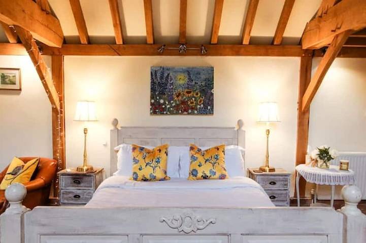 Orchard Barn Spa, exclusively for you, New Forest in Rockbourne, Cranborne Chase