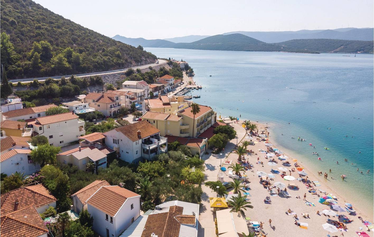 Entire holiday apartment, Holiday apartment for 4 people with terrace in Klek, Dubrovnik-Neretva