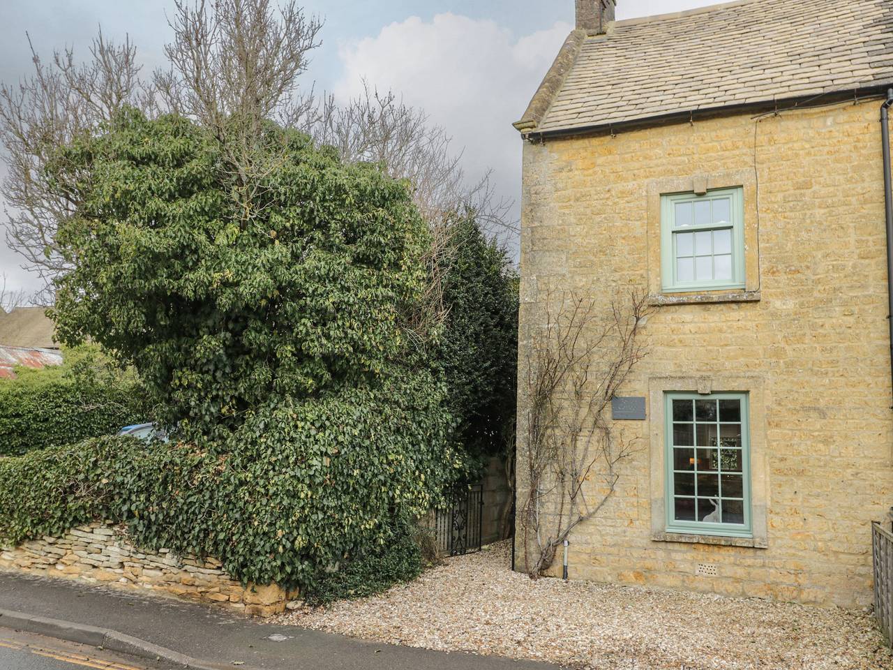 Holiday Home for 4 People in Bourton-on-the-Water, The Cotswolds