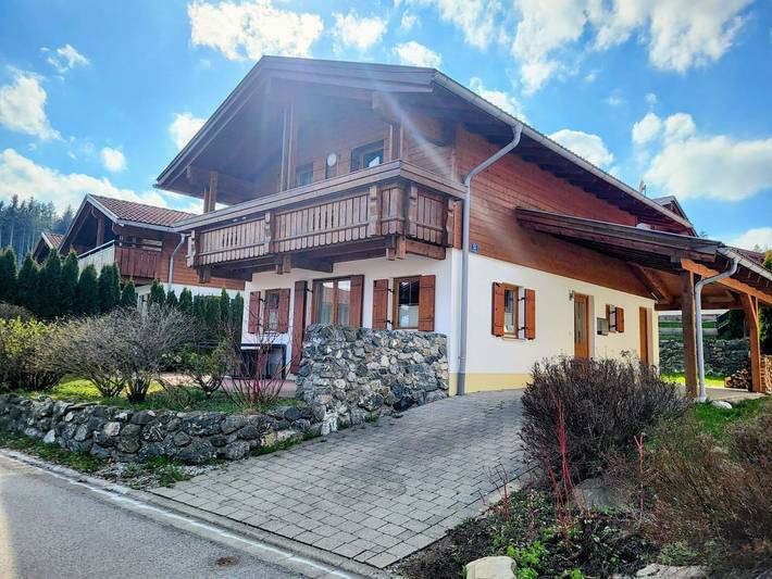 Ferienhaus für 6 Personen, mit Balkon und Terrasse sowie Garten und Ausblick in Lechbruck am See, Romantische Straße