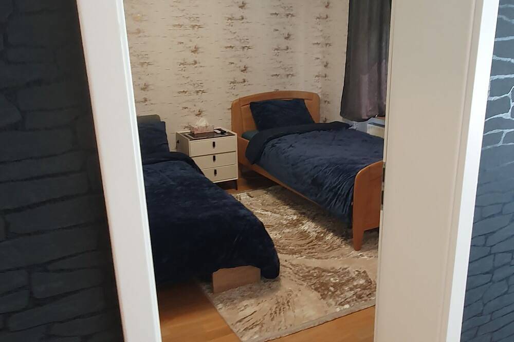Ganze Wohnung, Nr.10-Complete apartment with separate entrance in the Finkenwerder center in Finkenwerder, Hamburg