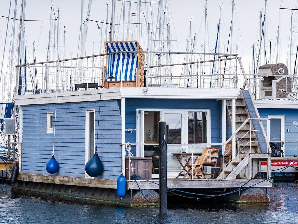 Hausboot in Burgtiefe mit Schwimmbecken in Ostfehmarn, Fehmarn