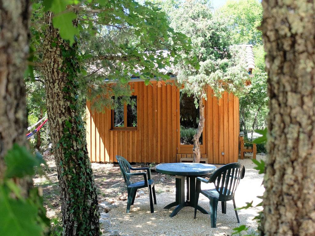 Cabane 1000 Pailles, gîtes écologiques en Ardèche in Labastide-de-Virac, Ardèche
