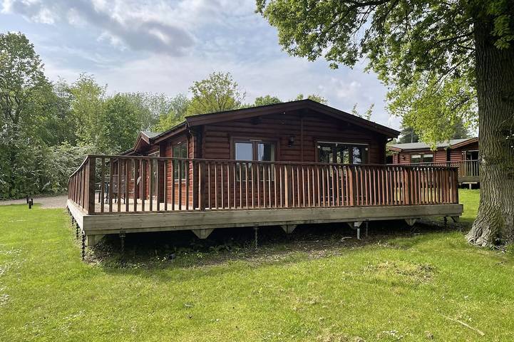 Cottage for 8 people, with pool and sauna as well as hot tub in Lincolnshire
