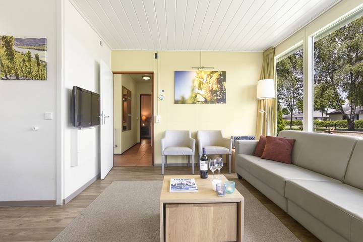 Bungalow für 6 Personen, mit Balkon/Terrasse und Sauna sowie Terrasse an der Mosel - 3