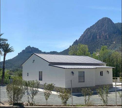 Apartamento para 6 personas, con jacuzzi y jardín en Cieza