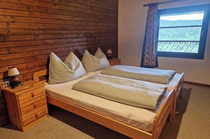 Ganze Wohnung, Maisonette-Ferienwohnung 5 Min von St. Urbaner See und Simonhöhe in Sankt Urban, Mittelkärnten