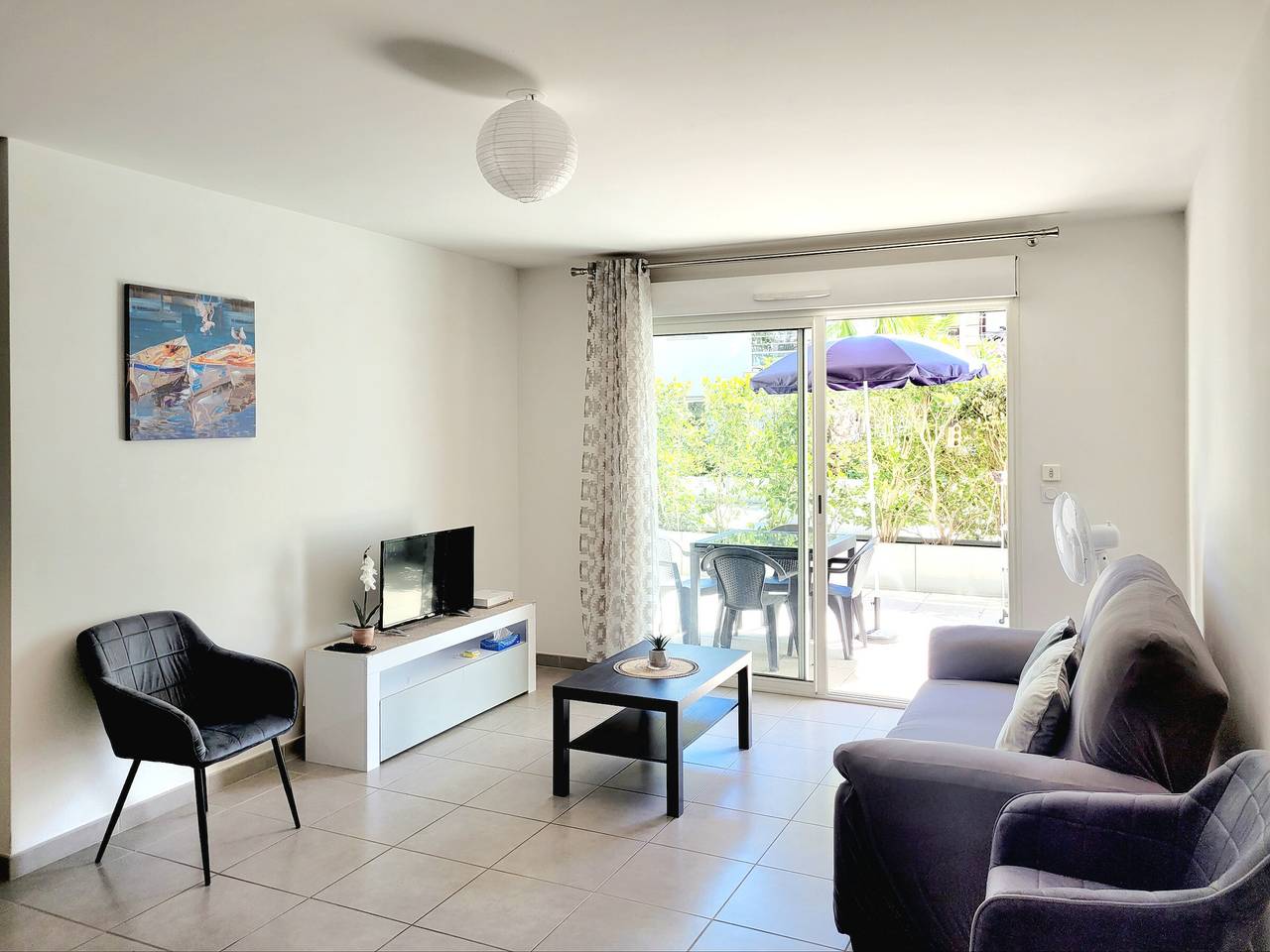 Entire apartment, Modern T3 Apartment, Pool, Garage - Close to Beach in Canet-en-Roussillon - Sleeps 4 in Canet-en-Roussillon, Côte d'Améthyste