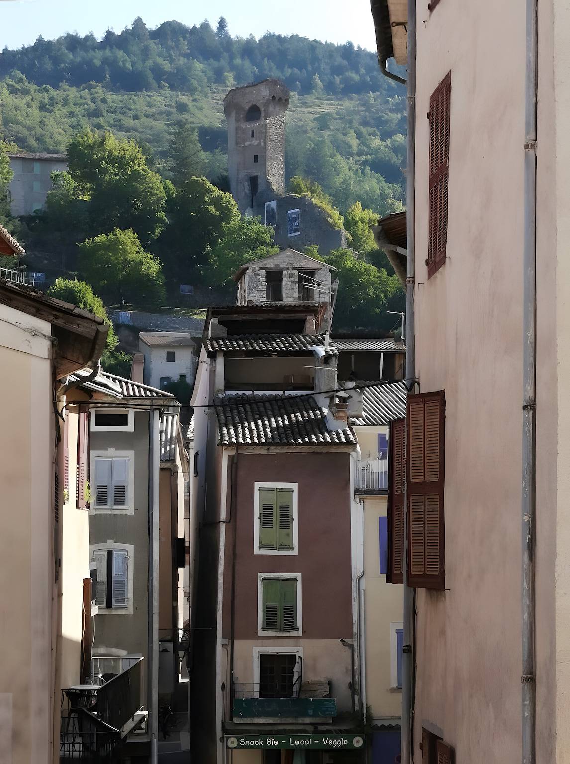 Ganze Wohnung, Appartement '2ème Étage' mit Wlan in Castellane, Regionaler Naturpark Verdon