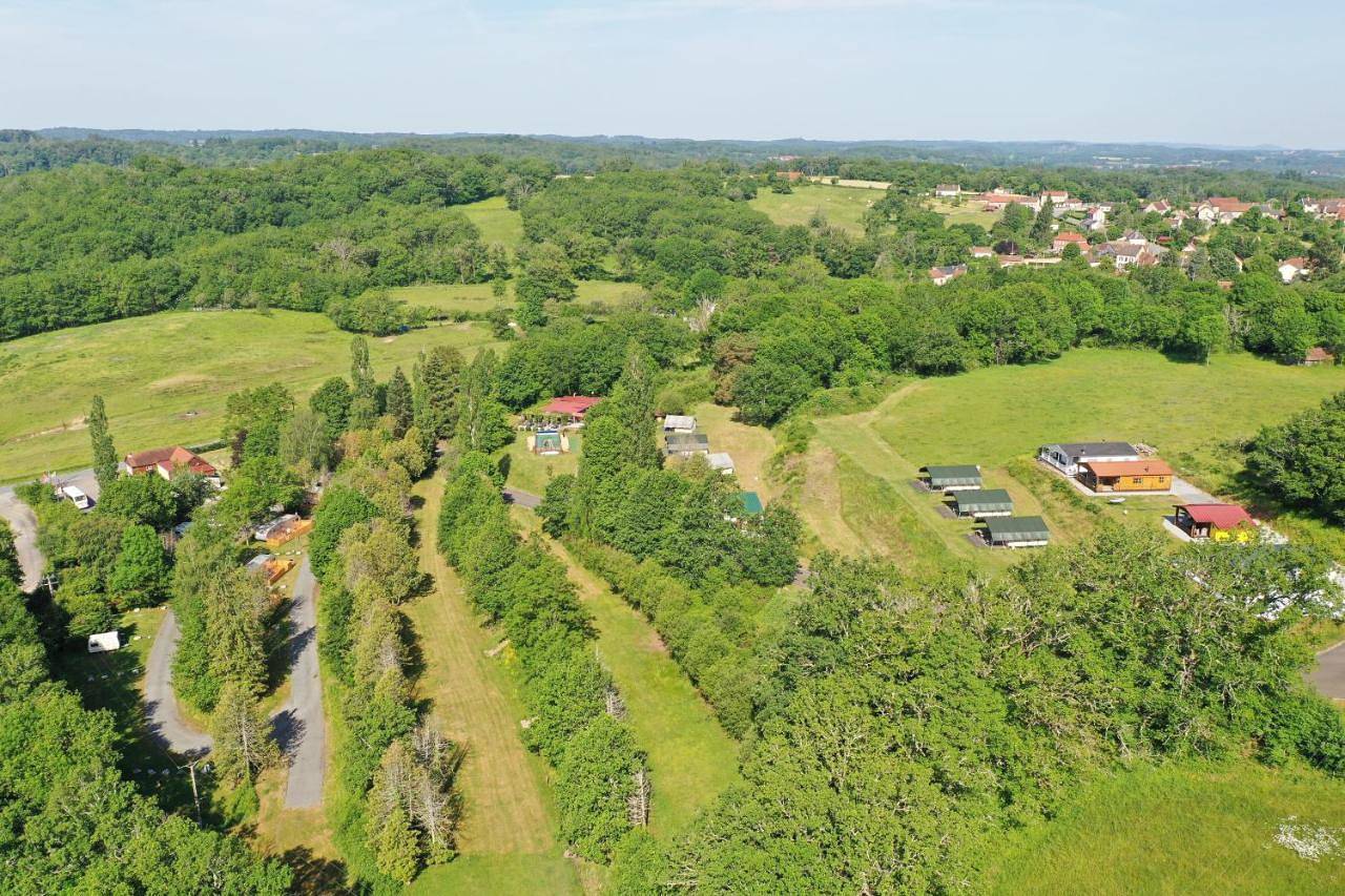 Camping La Perle in Saint-Médard-la-Rochette, Région d'Aubussargues