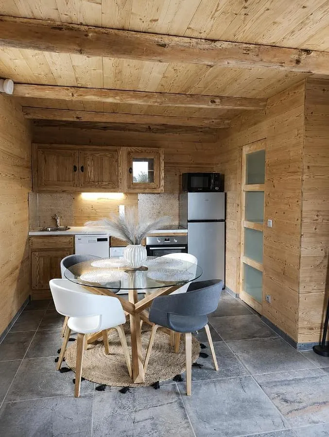 Casa de vacaciones para 4 personas, con terraza y vistas además de jardín y sauna - 1