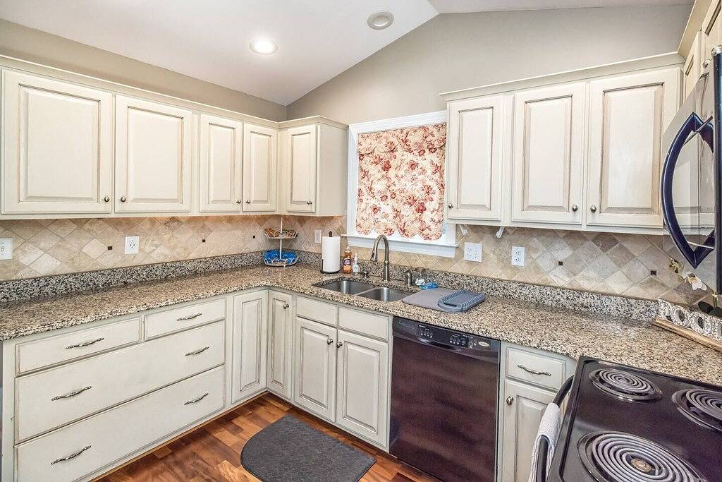 Ganze Wohnung, Ada's Midtown Garden in Wilmington, New Hanover County