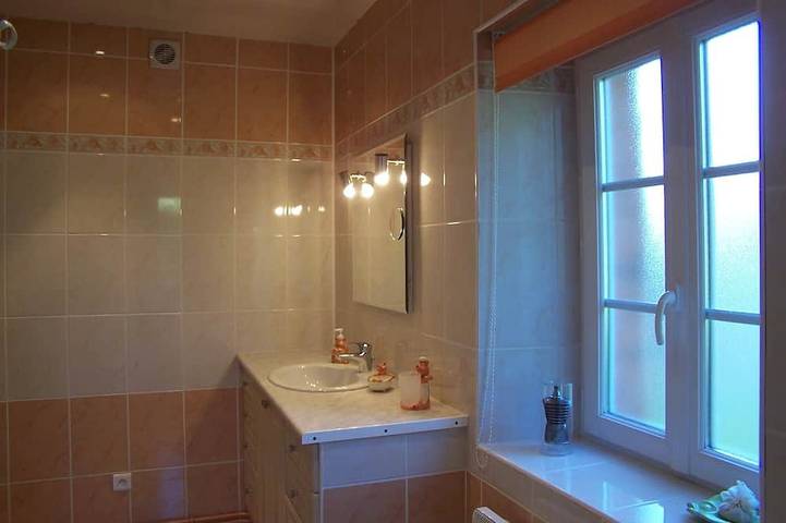Gîte pour 4 personnes, avec jardin et terrasse à Jouillat - 4