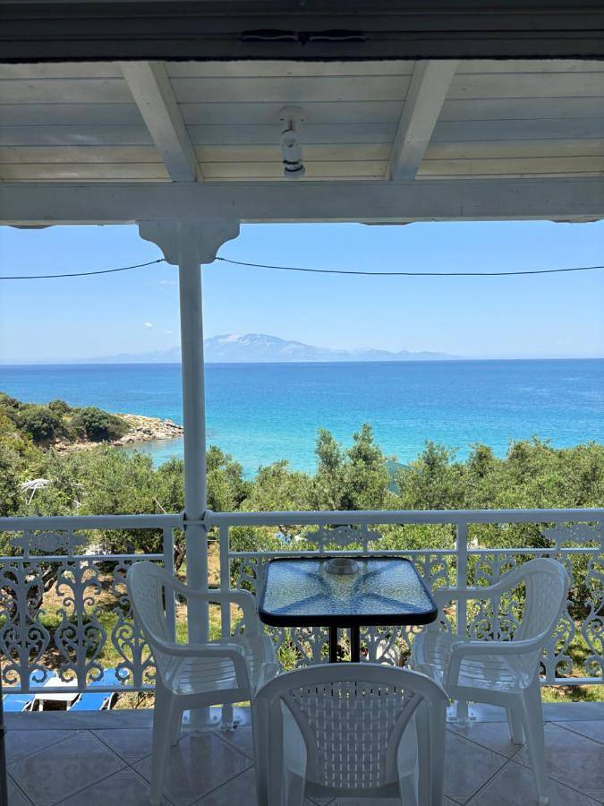 Entire apartment, Studio with Balcony in Ammoudi, Alykes
