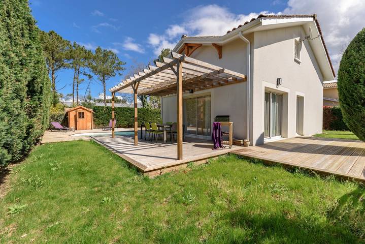 Maison de vacances pour 6 personnes, avec piscine ainsi que terrasse et jardin au Bassin d'Arcachon