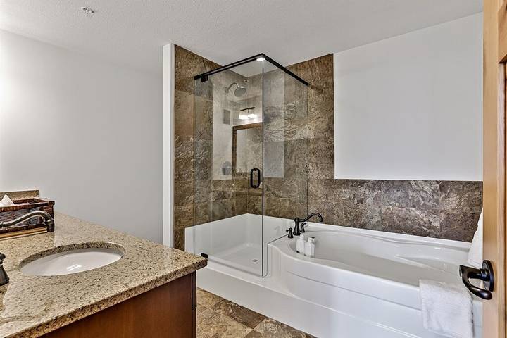 Ferienwohnung für 7 Personen, mit Whirlpool und Balkon - 1