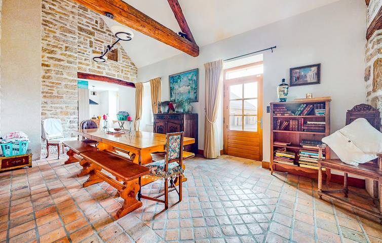 Maison de vacances pour 15 personnes avec piscine in Jura Francais