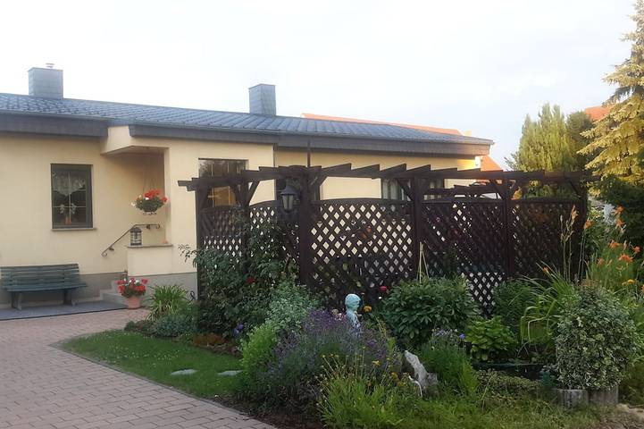 Ferienhaus für 4 Personen, mit Terrasse und Garten in Weinböhla