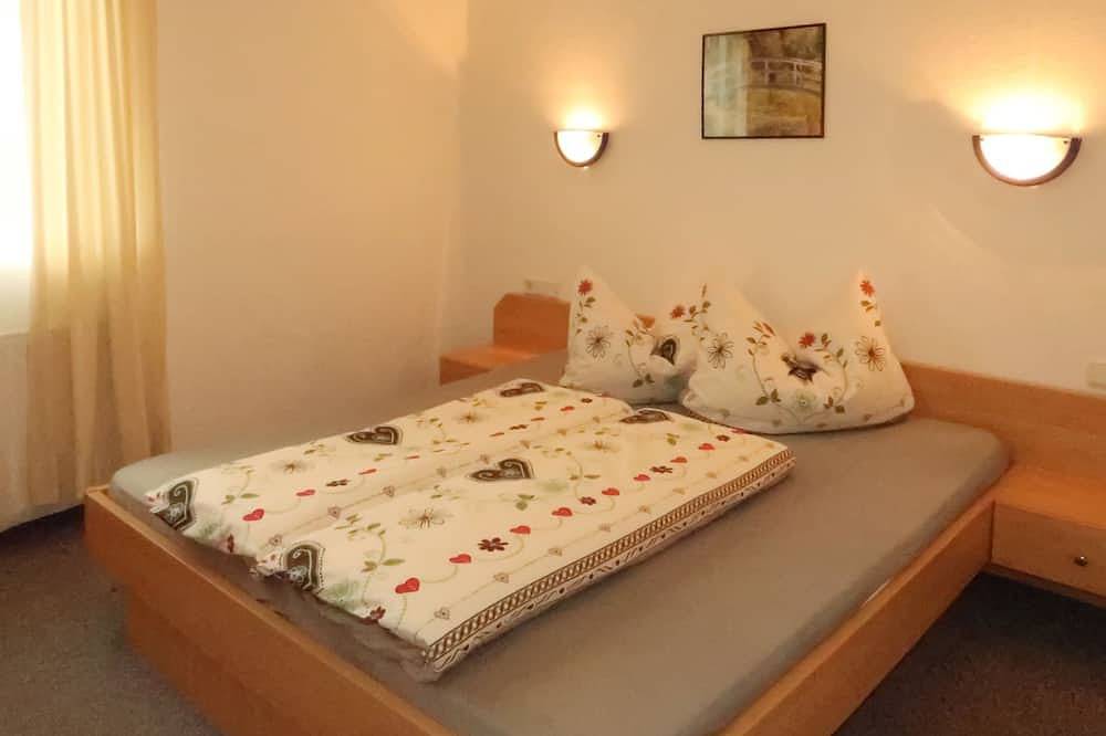 Ganze Wohnung, Kristall by Interhome in Glockturmkamm, Fendels