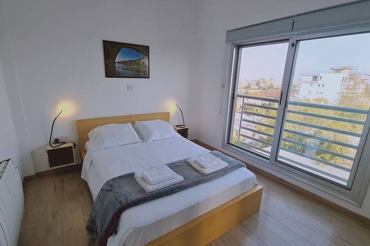 Ferienwohnung für 6 Personen, mit Balkon und Garten in Limassol