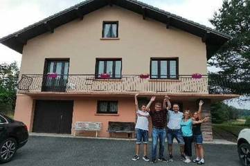 Location de vacances pour 7 personnes, avec balcon et jardin à Saint-Nabord