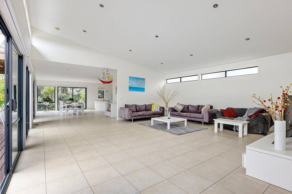 Sea Haven Mccrae - Stunning coastal views, tranquil family retreat, close to beach in McCrae, Mornington Peninsula