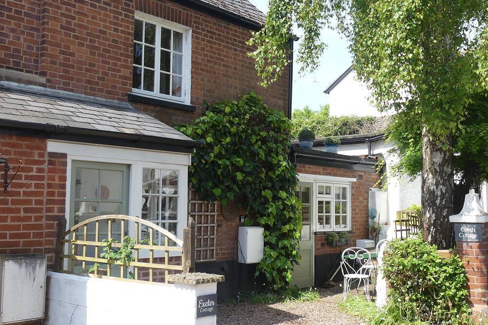 Character Cottage in the Heart of Topsham, Near Exeter in Devon in Topsham, Devon