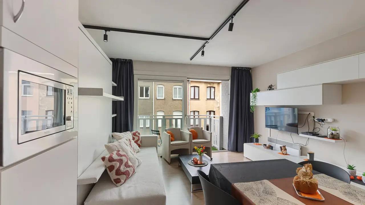 Geheel vakantieappartement, Vakantieappartement voor 3 personen met balkon in De Panne, Belgische Kust