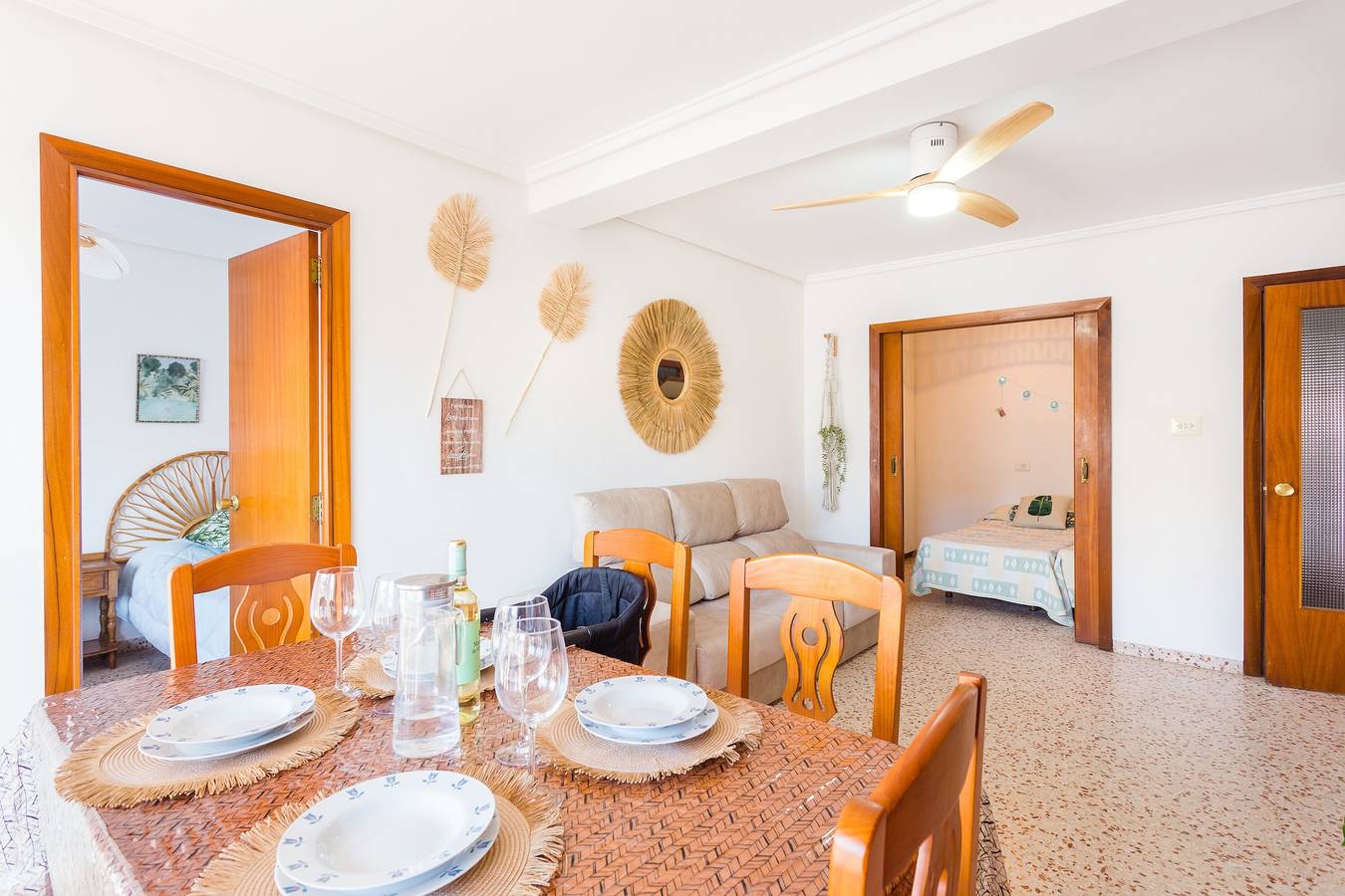 Apartamento entero, Apartamento 'Palmera Beach House' con vistas al mar, terraza privada y Wi-Fi in Cullera, Costa de Valencia