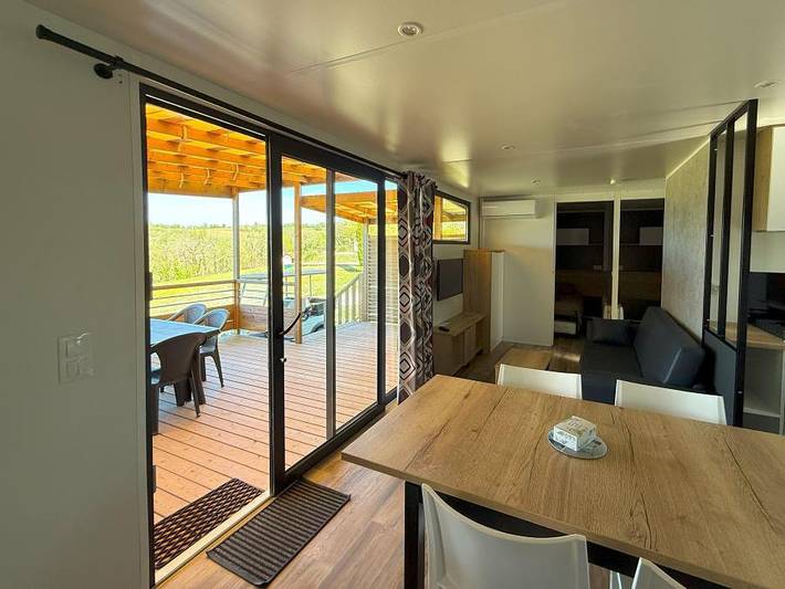 Mobil home pour 6 personnes, avec bassin pour enfant dans Séniergues - 4