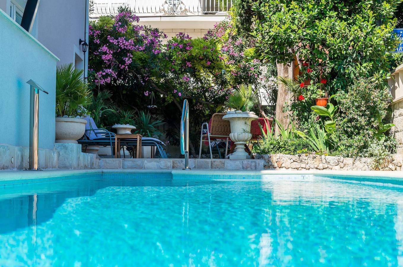 Entire studio, Apartments Aura - Comfort Studio Apartment 2 with shared swimming pool in Dubrovnik, Grad Dubrovnik