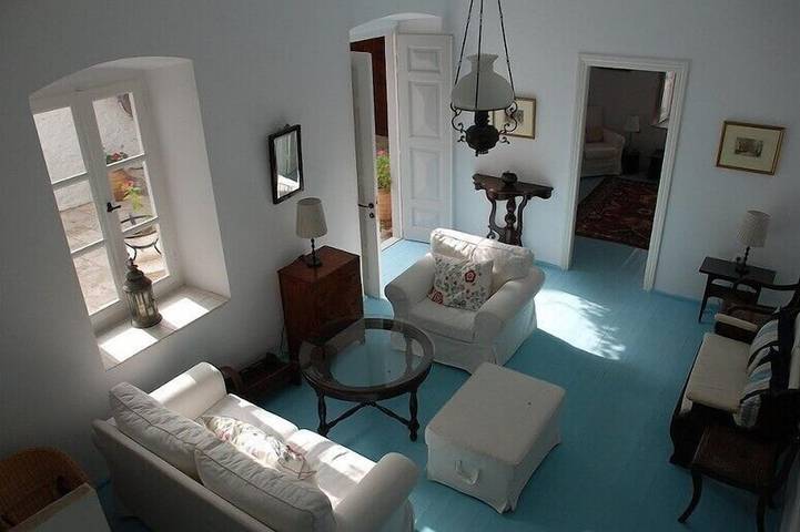 Location de vacances pour 7 personnes, avec Balcon ainsi que Terrasse et Jardin à Hydra