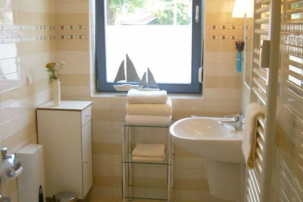 Ganze Wohnung, Ferienwohnung Seeschwalbe in Prerow, Fischland - Darß - Zingst