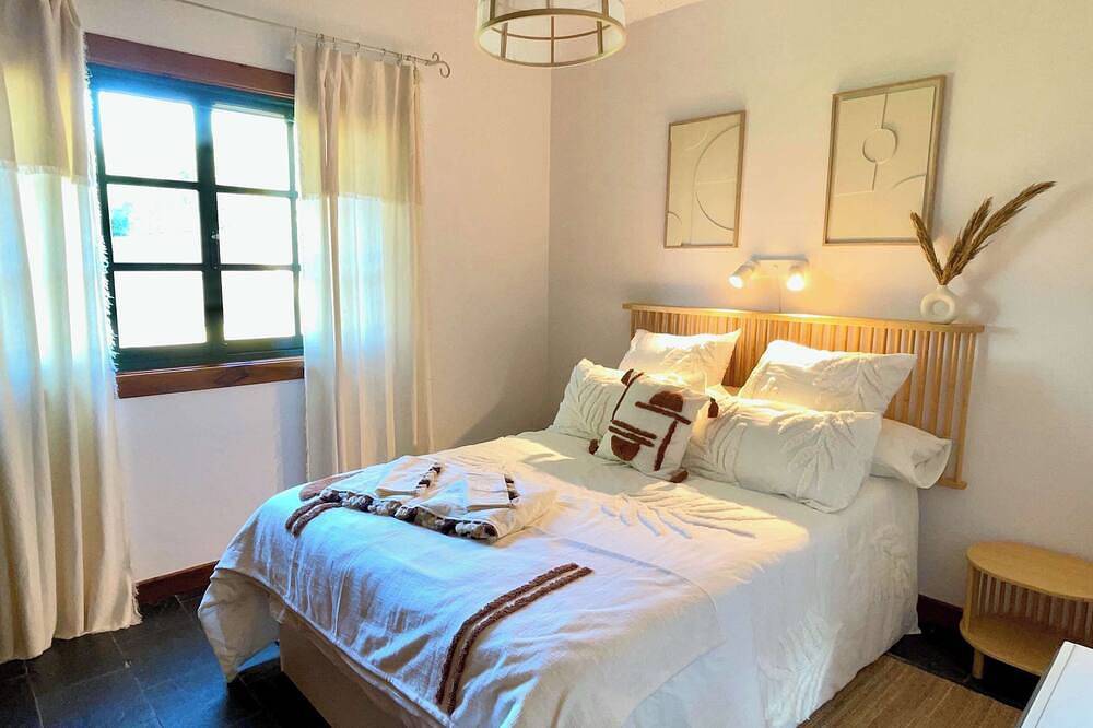 The Cliffs - Vue de Pantin in Valdoviño, Costa de Galicia