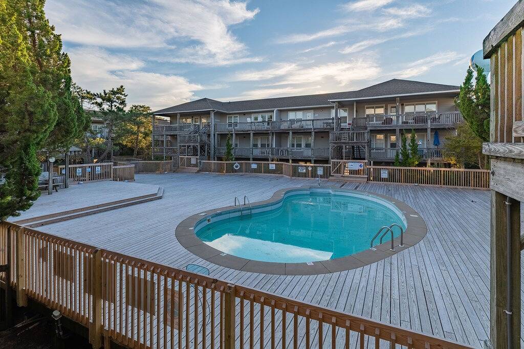 Ganze Wohnung, Corolla Condo: Gemeinschaftspool & Whirlpool, 350 Fuß zum Strandzugang in Corolla, Currituck County
