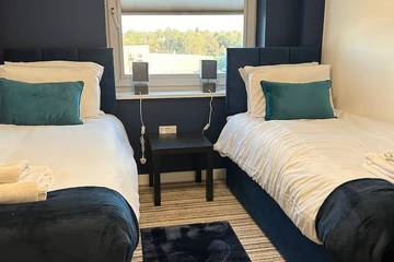 Apartment for 5 People in Basingstoke, Hampshire, Photo 1