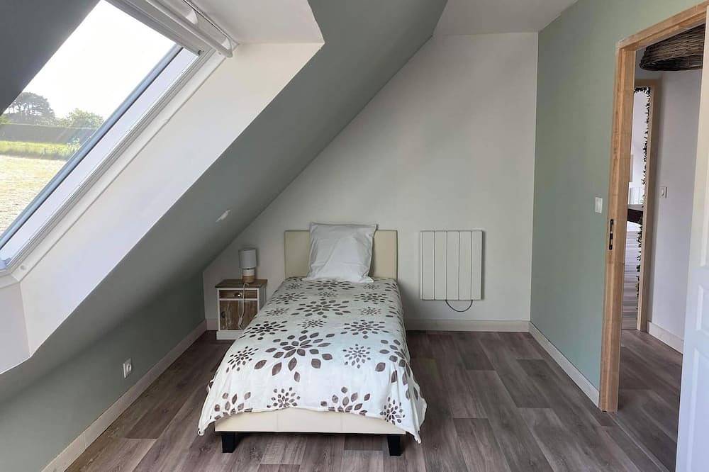 Homerez - Maison spacieuse avec vue mer à Plouguerneau in Plouguerneau, Région de Brest