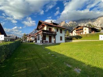 Location de vacances pour 14 personnes, avec jardin et vue à San Vito di Cadore